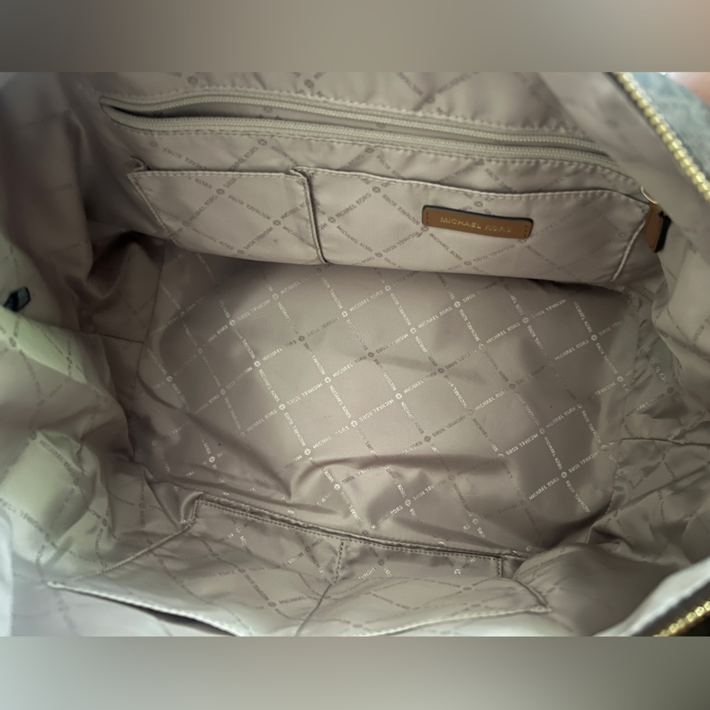 Michael Kors Brown Signature Weekender Travel Bag - Picture 10 of 14